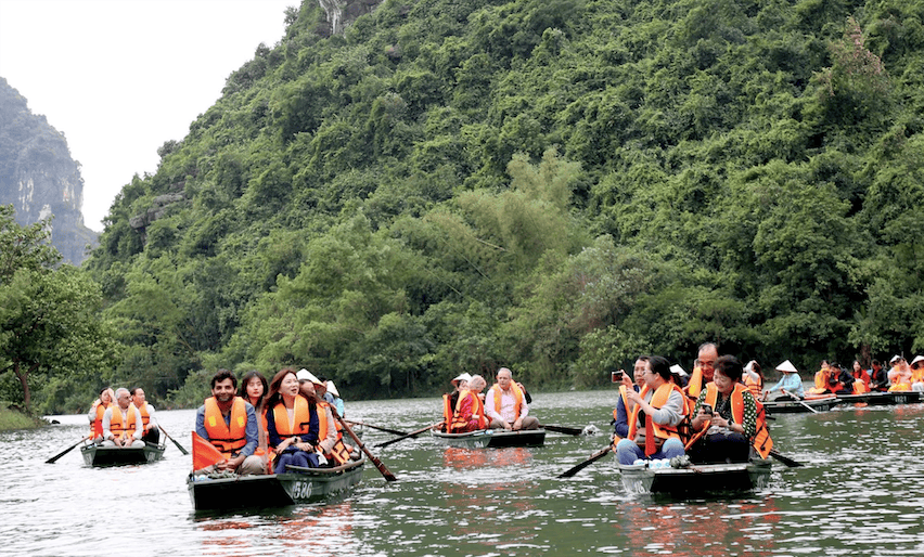 Du lịch Ninh Bình tăng tốc mạnh mẽ, chạm mốc 18,4 triệu lượt khách sau 11 tháng